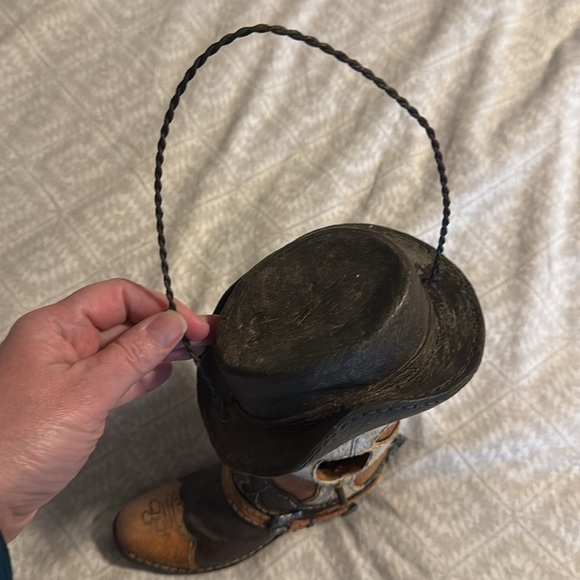 Western Boot Bird House - Picture 4 of 10